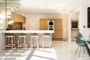 Photo 27- click for photo gallery